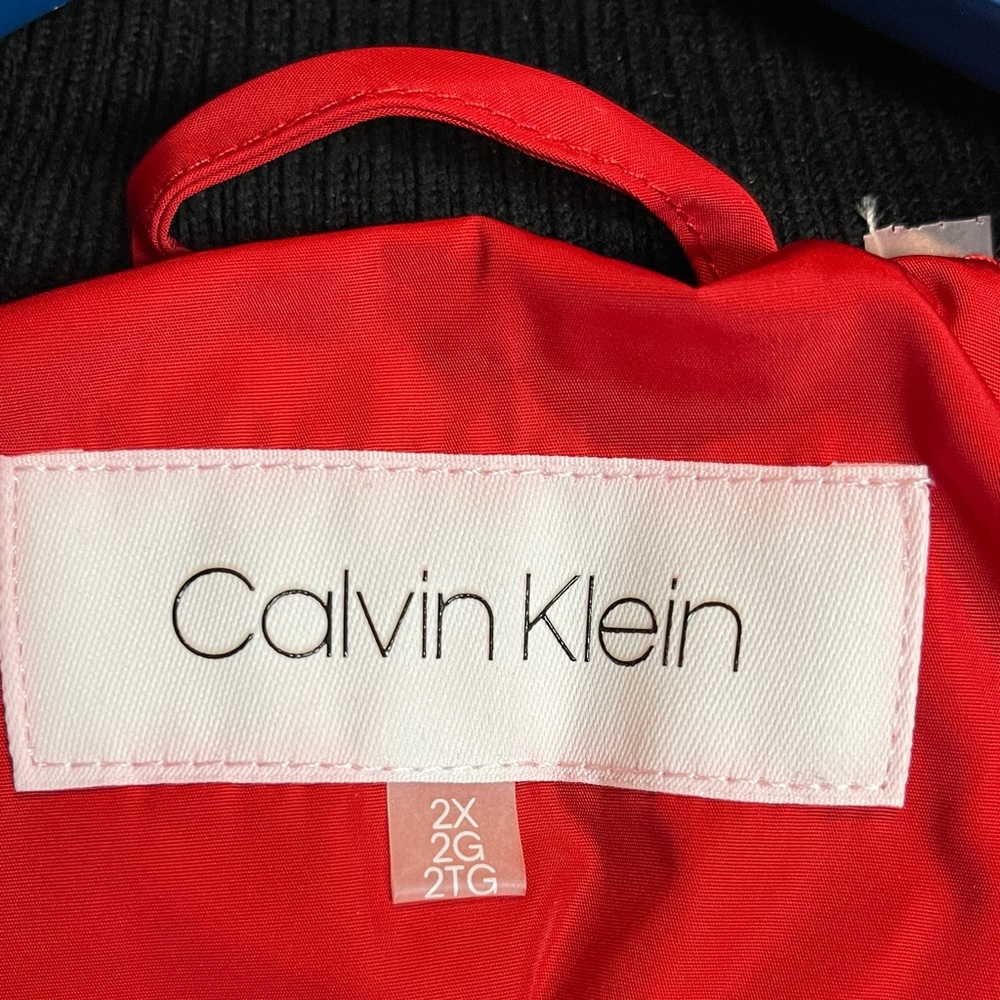 Calvin Klein Women's Red and Black Quilted Vest with an inside zippered pocket. - Picture 2 of 7